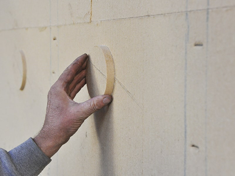 aplicação-fresa-para-paineis-isolantes-em-fibra-de-madeira-lfa-hole-cutter