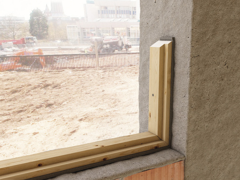 aplicação-fita-selante-auto-expansiva-para-caixilhos-window-band